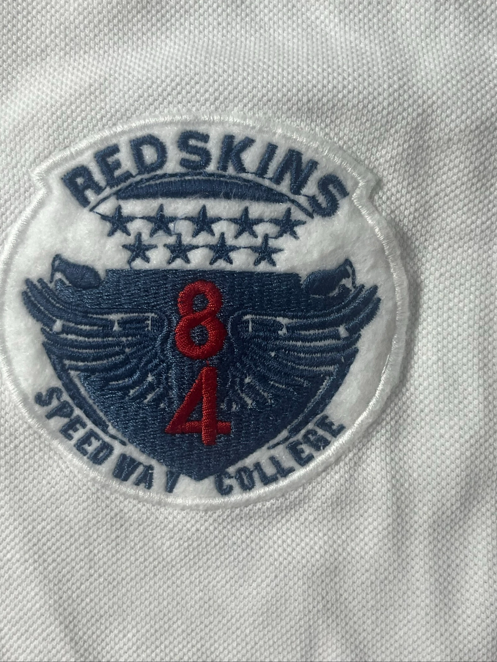 Vintage American preppy style embroidered Speedway College white polo - Redskins 84 Club - Size M/L - very good condition – photo 4